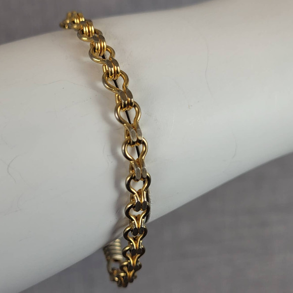 Vintage Accessocraft N.Y.C Goldtone Chain Link Bracelet Hinged Clasp - Picture 3 of 8